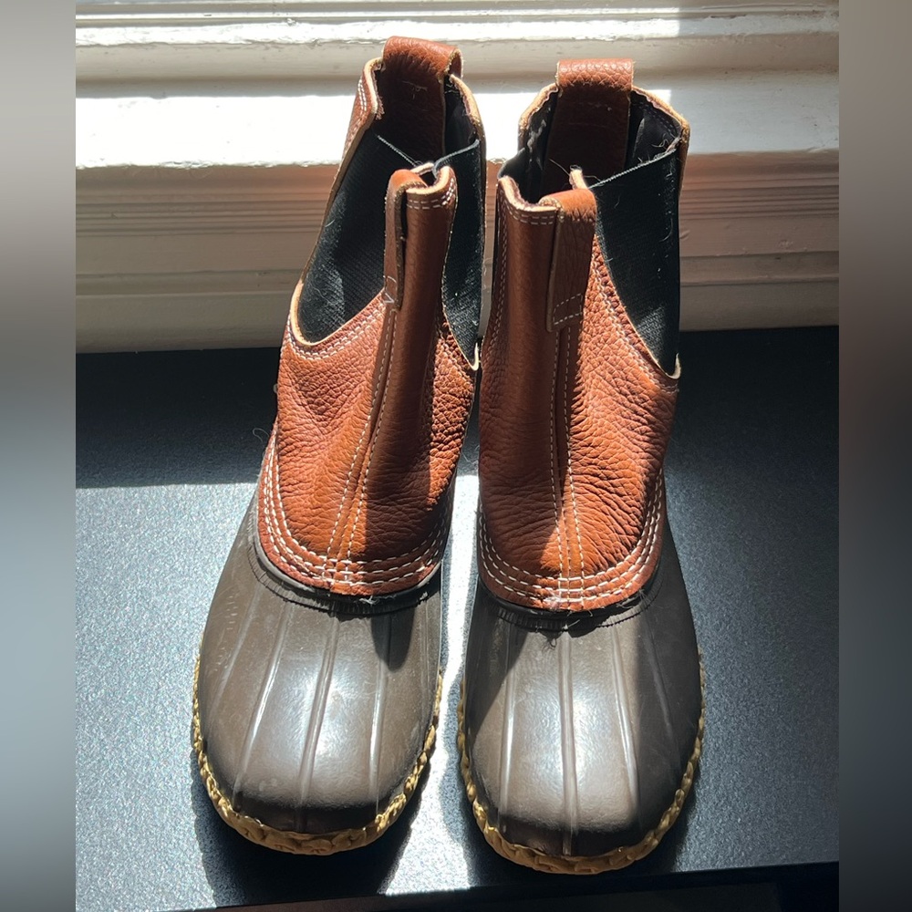 LL Bean Women’s Chelsea Bean Boot W 8M
